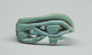 Artist unknown, Finger ring, about 1348 1332 BCE, faience. Gift of the Egypt Exploration Society, 1927. CC BY-NC-ND licence. Te Papa (FE002373/1)